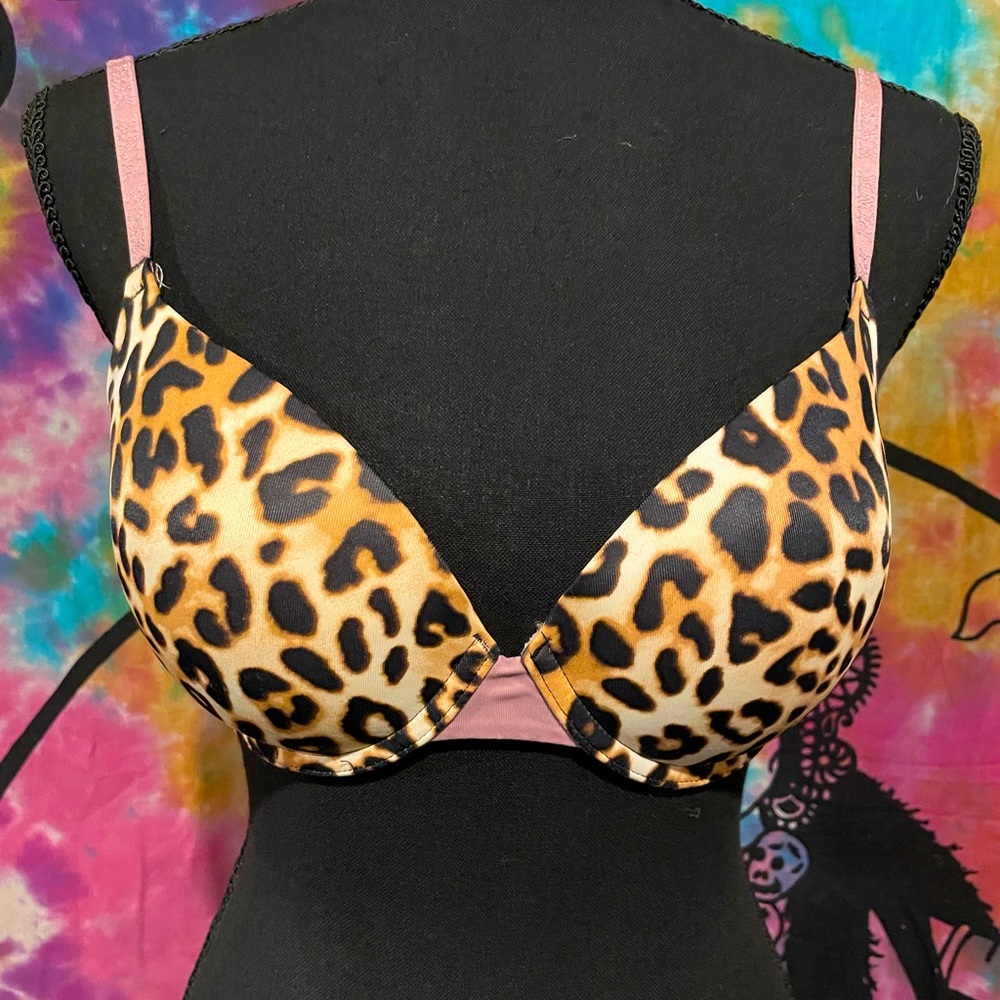 PINK Victoria's Secret Leopard Bra